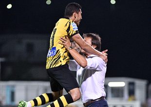 Στην αγκαλιά του Αλμέιδα ο Πινέδα (VIDEO)