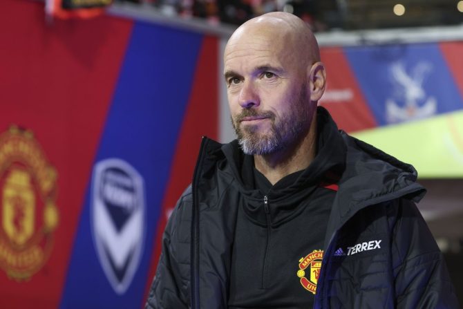 Τεν Χαχ: “Τοπ επιθετικός ο Ρονάλντο, είναι μέρος της ομάδας”