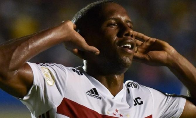 Έφτασε Αθήνα ο Τορό