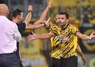 Ο Τζαβέλλας με τον αετό Οδυσσέα στην Αγιά Σοφιά – OPAP Arena