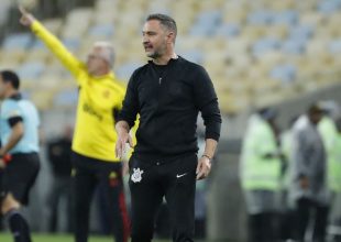 Ρεσιτάλ Περέιρα μετά από ήττα της Κορίνθιανς: “Ξέρετε πόσα χρήματα έχω στην τράπεζα;”