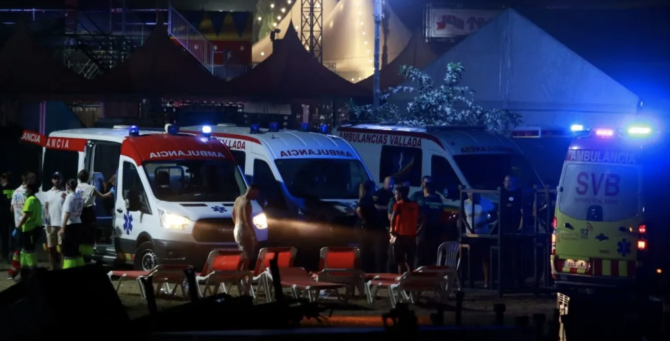 Βίντεο από Ισπανία: Ένας νεκρός και δεκάδες τραυματίες από κατάρρευση σκηνής