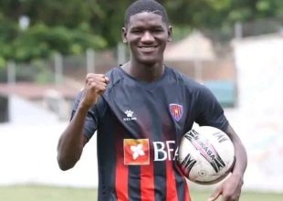 Επένδυση με 20χρονο σέντερ φορ από την Ανγκόλα