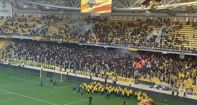 Γεμίζει η «Αγιά Σοφιά» – Τα πρώτα συνθήματα (VIDEO)