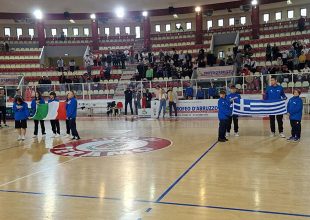 ΑΕΚ – Βερόνα: Υπό τους ήχους των Εθνικών ύμνων Ελλάδας – Ιταλίας (pics)