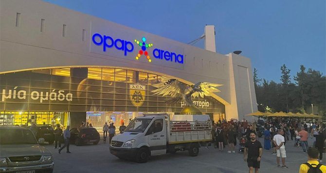 Δεν βλέπουν την ώρα – Εκατοντάδες φίλοι της ΑΕΚ έξω απ’ την Αγιά Σοφιά – OPAP Arena