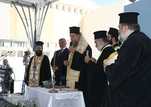 Μητροπολίτης Γαβριήλ: «Περιμένουμε όλοι με αγωνία την πρώτη σφυρίχτρα στο νέο γήπεδο της ΑΕΚ!»