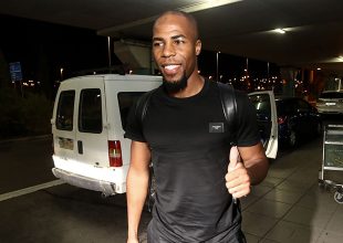Φωτογραφίες απ’ την άφιξη του Σιντιμπέ