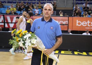 Βραβεύτηκε απ’ την Βασίλισσα ο Συμεωνίδης πριν το φιλικό με το Λαύριο