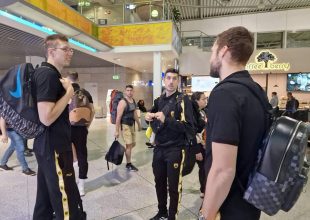 Αναχώρησε για Ιταλία η Βασίλισσα (PICS)