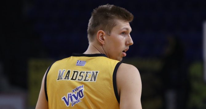Φοβερό Alley-oop κάρφωμα ο Μάντσεν (video)