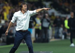 Αλμέιδα: «Στην Φιλαδέλφεια παίζουμε με δώδεκα παίκτες»