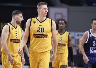 Οι ευχές της Βασίλισσας στον Μαντσέν
