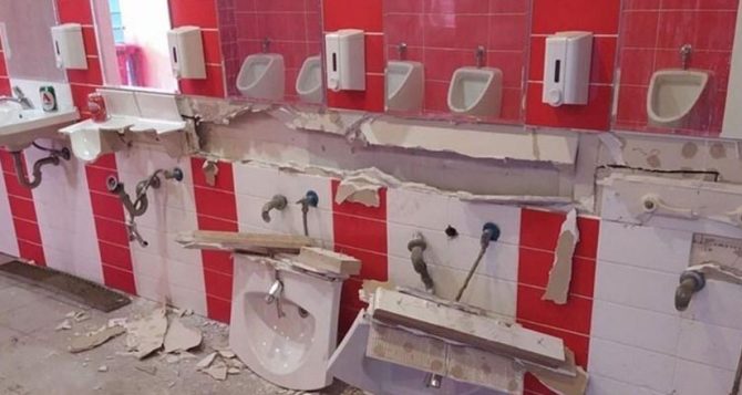 Γυαλιά καρφιά το “Γ. Καραϊσκάκης μετά την ήττα απ’ την Καραμπάκ (ΦΩΤΟ) Γυαλιά καρφιά το “Γ. Καραϊσκάκης μετά την ήττα απ’ την Καραμπάκ (ΦΩΤΟ)