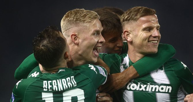 Με 10 παίκτες από το ημίχρονο ο Ατρόμητος – Κέρδισε ο Παναθηναϊκός