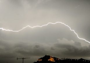 Καιρός: Σπάνιο φαινόμενο το Σάββατο – Τι είναι το “οπισθοδρομούν χαμηλό” και τι προκαλεί