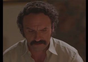 Απίστευτη σκηνή: Έπαιξε η… ΑΕΚ στα «Καλύτερά μας χρόνια» (VID)