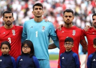 Θλιβερό: Απειλούνται οι παίκτες του Ιράν για να τραγουδήσουν τον Εθνικό Ύμνο της χώρας τους