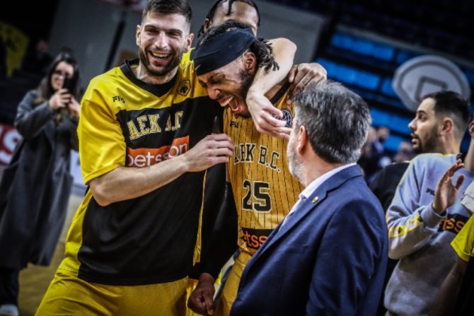 Απίθανη Βασίλισσα πάτησε την Καρσίγιακα και πήρε την πρόκριση