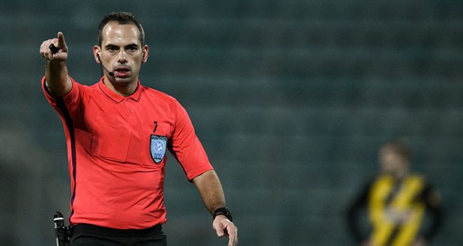 Ο Τσαγκαράκης σφυρίζει στην πρεμιέρα της Super League Ο Τσαγκαράκης σφυρίζει στην πρεμιέρα της Super League