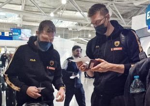 Πέταξε για Προύσα η Βασίλισσα (PICS)