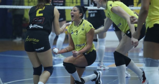 ΑΕΚ-ΠΑΟΚ 3-0: Καταιγιστικές οι κοριτσάρες , έσπασαν το αήττητο του ΠΑΟΚ