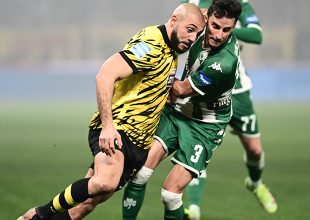 Που να έπαιζε και με τους βασικούς η ΑΕΚ…