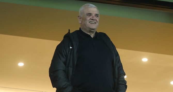 Μελισσανίδης σε Σπανό: «Πως είναι δυνατόν να μην κάνουμε ένσταση για τα δοκάρια;»