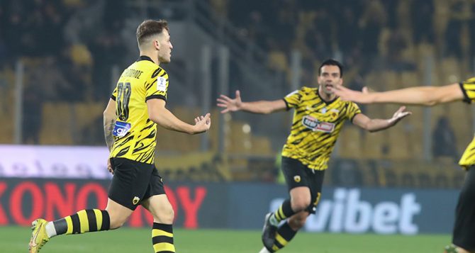 Μουστακόπουλος: «Μεγάλη μου τιμή αυτό το γκολ»