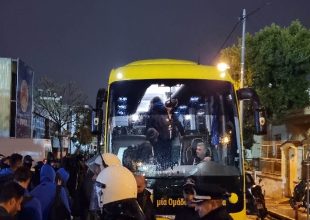 Αναχώρησε η ΑΕΚ από το Περιστέρι (pics-vid)