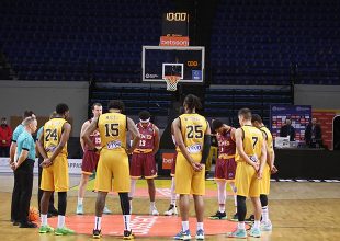 Ενός λεπτού σιγή για τα θύματα του σεισμού στην Τουρκία