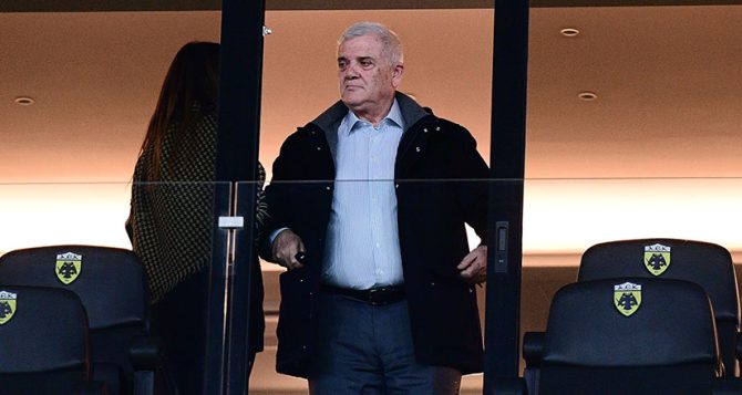 Στα αποδυτήρια ο Μελισσανίδης, μοίραζε συγχαρητήρια