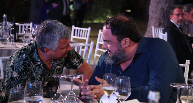 Ο Ολυμπιακός «ξεσκεπάζεται»: Ανακοίνωση για τα… δοκάρια του Περιστερίου