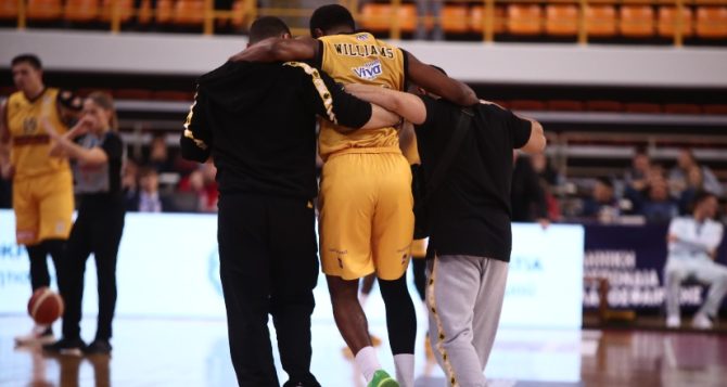 Διάστρεμμα ο Γουίλιαμς, τράβηγμα ο Στρέλνιεκς