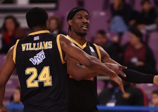 Καρδιοχτύπησε η Βασίλισσα, αλλά προκρίθηκε