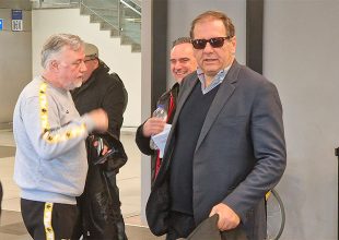 Αναχώρησε για Λιμόζ η Βασίλισσα, μαζί με Αγγελόπουλο και οπαδούς της (ΦΩΤΟ)