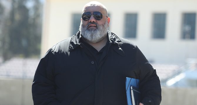 Οι φίλοι είναι για τα δύσκολα: Εμφανίστηκε και ο Καραπαπάς και τα έβαλε με τον Ηλιόπουλο (ΦΩΤΟ)