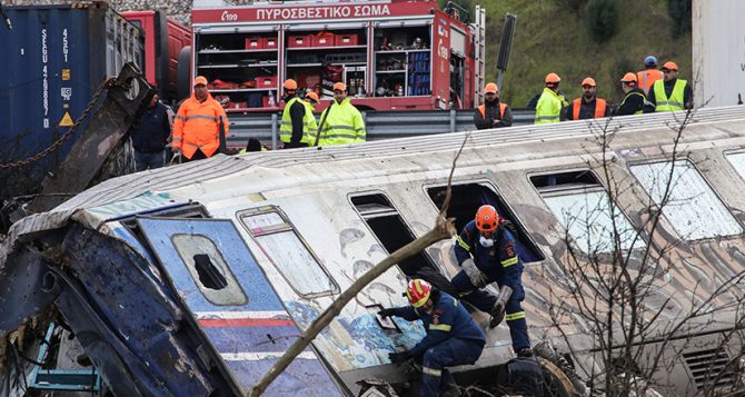 Τέμπη: Ολοκληρώνονται οι έρευνες και οι ταυτοποιήσεις