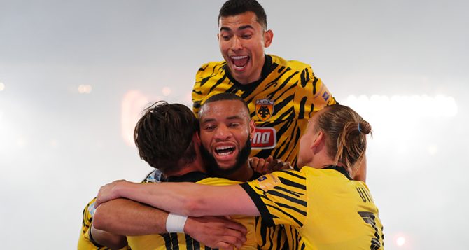 Στα… τέσσερα (4-0) τον ΠΑΟΚ η ΑΕΚΑΡΑ και πάει Λεωφόρο!