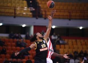 Live: ΑΕΚ – Ολυμπιακός