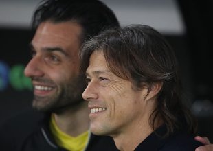 Κλειστά χαρτιά ο Αλμέιδα, τελευταία στιγμή θα αποφασίσει για ενδεκάδα