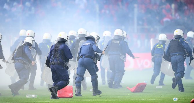 Θύρα 7 για Μαρινάκη: «Το πάλεψε μόνος του μαζί μας – Η κυβέρνηση δίνει το πρωτάθλημα στον Αλαφούζο!» Θύρα 7 για Μαρινάκη: «Το πάλεψε μόνος του μαζί μας – Η κυβέρνηση δίνει το πρωτάθλημα στον Αλαφούζο!»