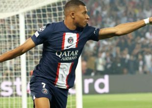 Η Παρί Σεν Ζερμέν χρωστά 61 εκ. ευρώ στον Εμπαπέ αλλά θυμήθηκε τα γενέθλια του