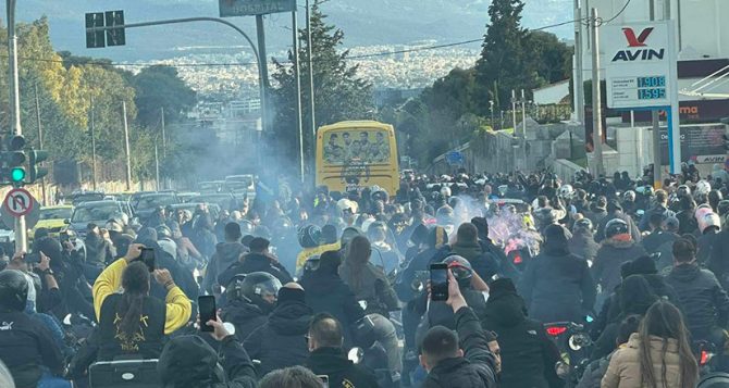 Original: Στις 17:00 όλοι στο Καστρί για την ΑΕΚ!