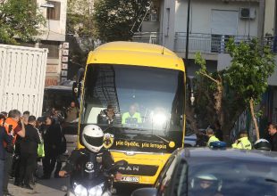 Έφτασε στη Λεωφόρο η αποστολή της ΑΕΚ (vid)