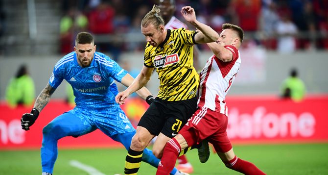 Τσατάλης: «Ας ειδοποιήσει κάποιος Ρέαμπτσουκ και Πασχαλάκη ότι… δεν ήταν πέναλτι»