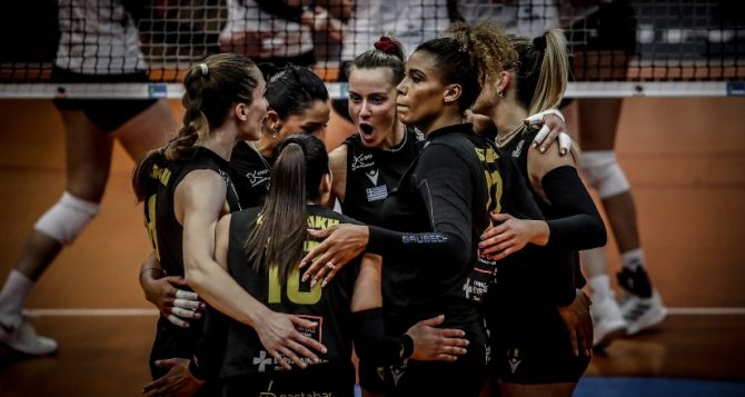 Βόλεϊ: Ξεμπερδεύει με το Μαρκόπουλο και φεύγει για τα ημιτελικά η ΑΕΚ