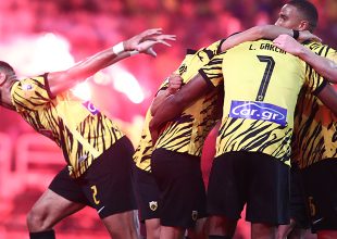 ΝΑΙ ΡΕ ΑΕΚ! Πρωταθλήτρια Ελλάδος η ΑΕΚΑΡΑ!