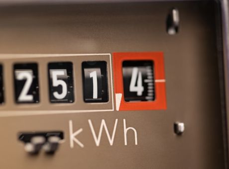 Νυχτερινό ρεύμα: Σε ισχύ από σήμερα το θερινό ωράριο