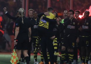 Δεν γκρατιούνται οι παίχτες της ΑΕΚ (video)